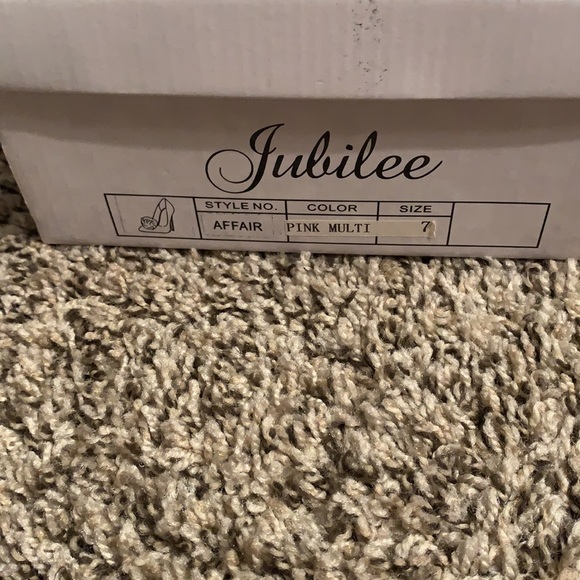 High heels - Picture 5 of 7